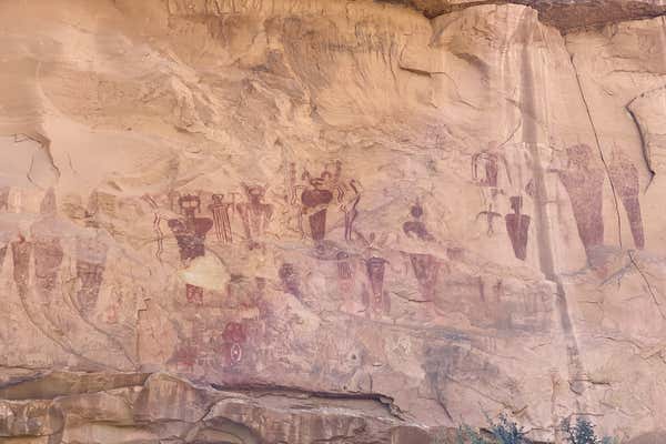 Pictographs on side of rock in Utah national park, United States